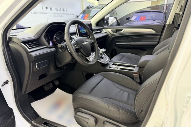Used Haval M6 2021 PLUS 1.5T DCT Comfort Edition Interior 2
