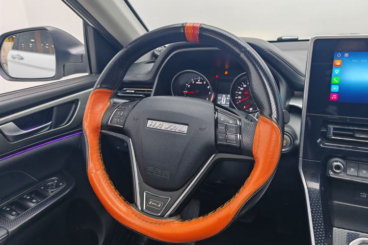 Used Haval M6 2021 PLUS 1.5T DCT Luxury Smart Connectivity Model Interior 2