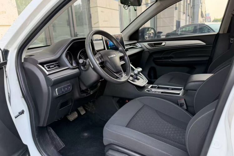 Used Haval M6 2021 PLUS 1.5T DCT Elite Smart Connectivity Model Interior 2
