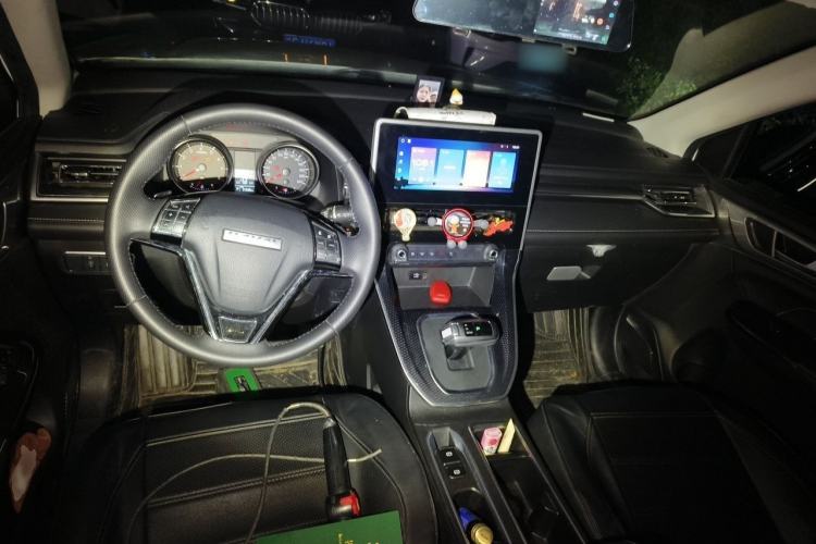 Used Haval M6 2021 PLUS 1.5T DCT Luxury Smart Connectivity Model Interior 2