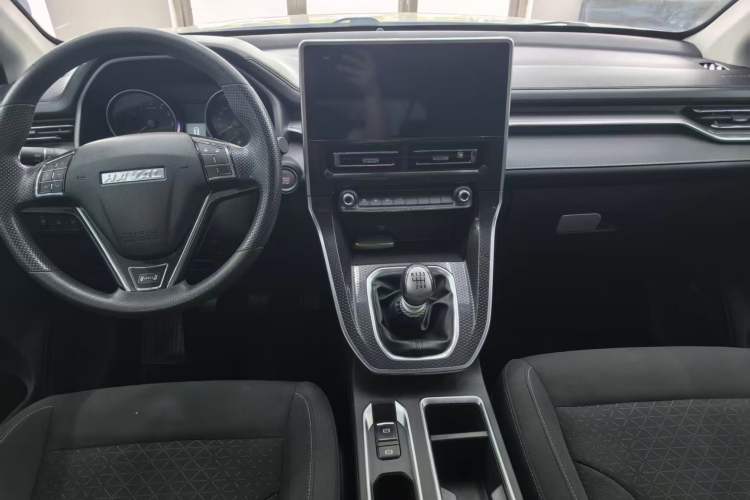Used Haval M6 2021 PLUS 1.5T Manual Elite Smart Connectivity Model Interior 2