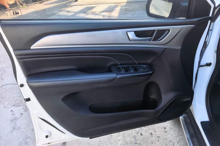 Used Haval M6 2021 PLUS 1.5T Manual Elite Smart Connectivity Model Interior 2