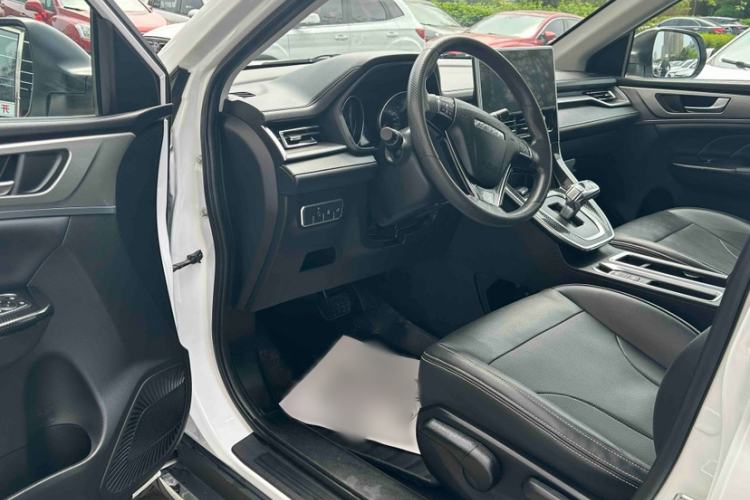 Used Haval M6 2021 PLUS 1.5T DCT Elite Smart Connectivity Model Interior 2