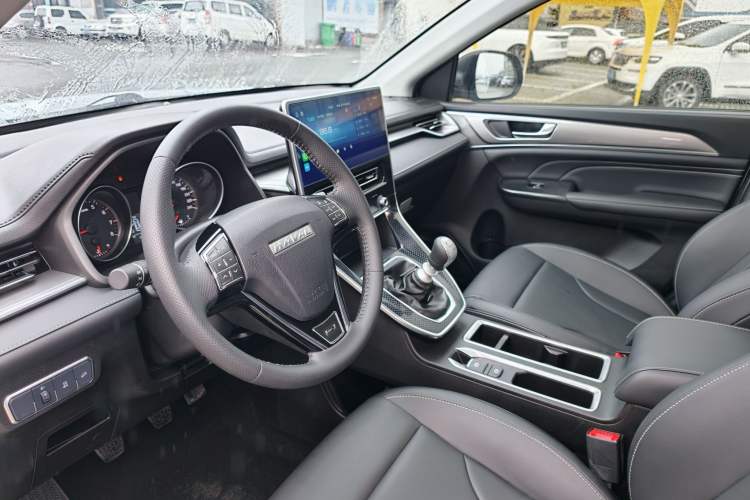 Used Haval M6 2021 PLUS 1.5T Manual Elite Smart Connectivity Model Interior 2