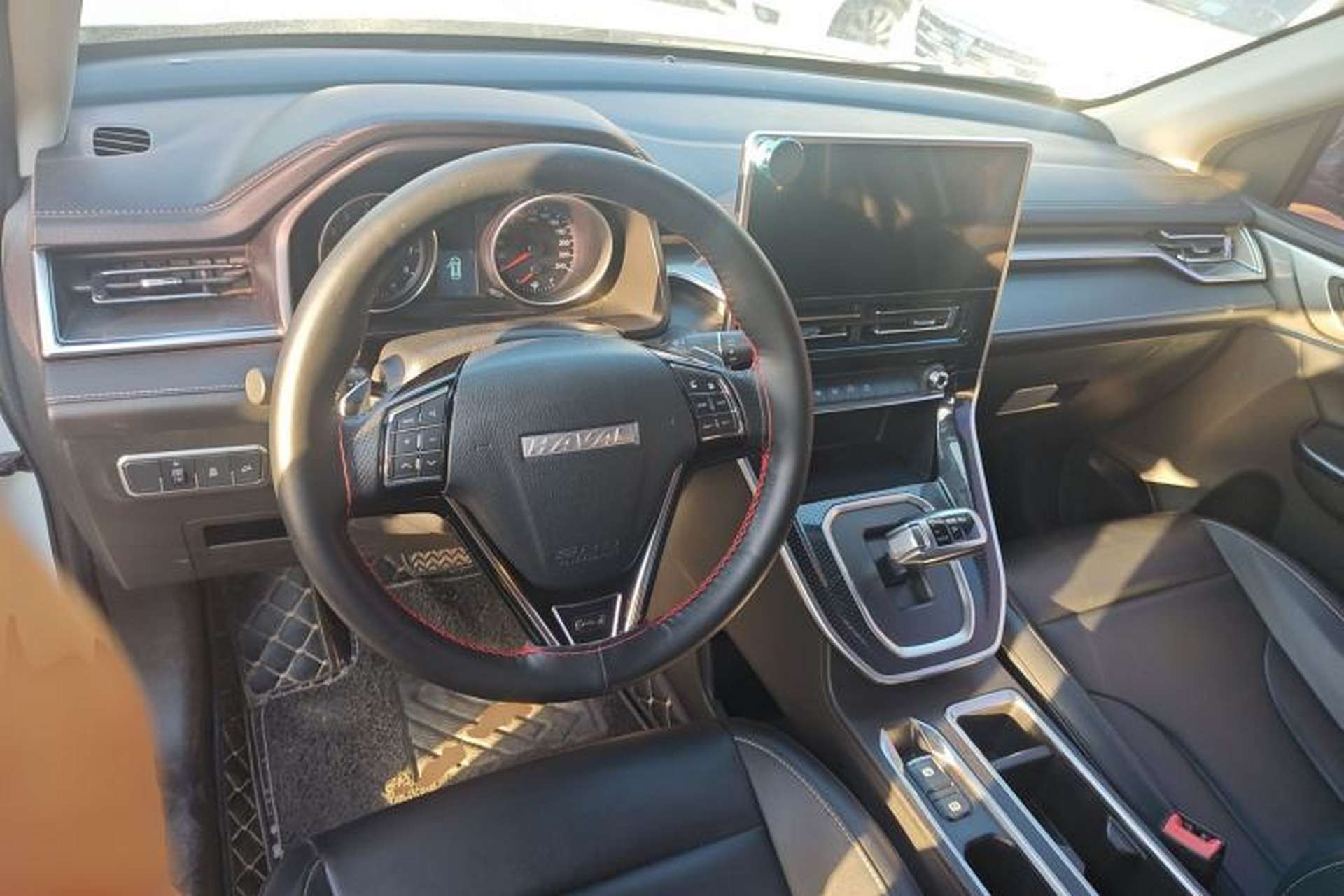 Used Haval M6 2021 PLUS 1.5T DCT Luxury Smart Connectivity Model Interior 2