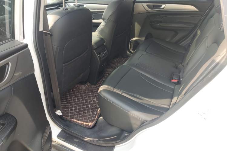 Used Haval M6 2021 PLUS 1.5T DCT Luxury Smart Connectivity Model Interior 2