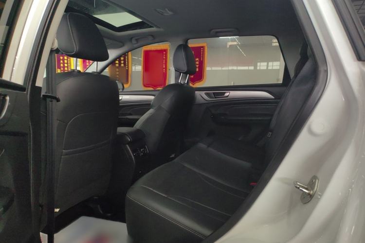 Used Haval M6 2021 PLUS 1.5T DCT Luxury Smart Connectivity Model Interior 3