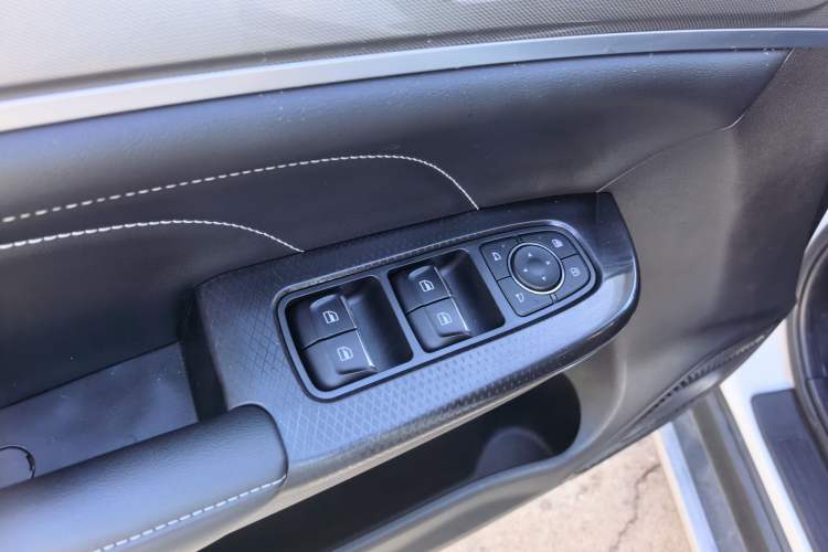 Used Haval M6 2021 PLUS 1.5T Manual Elite Smart Connectivity Model Interior 3