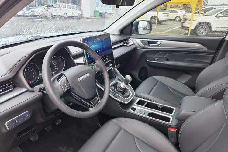 Used Haval M6 2021 PLUS 1.5T Manual Elite Smart Connectivity Model Interior 3