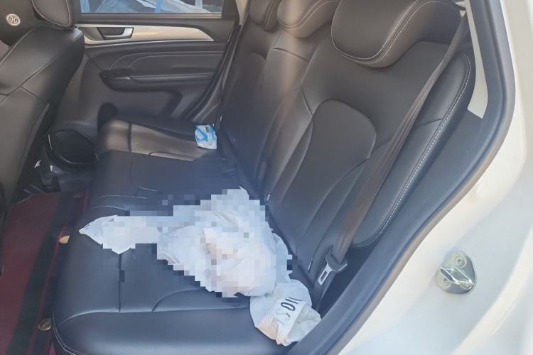Used Haval M6 2021 PLUS 1.5T DCT Luxury Smart Connectivity Model Interior 4