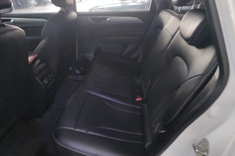 Used Haval M6 2021 PLUS 1.5T DCT Luxury Smart Connectivity Model Interior 4