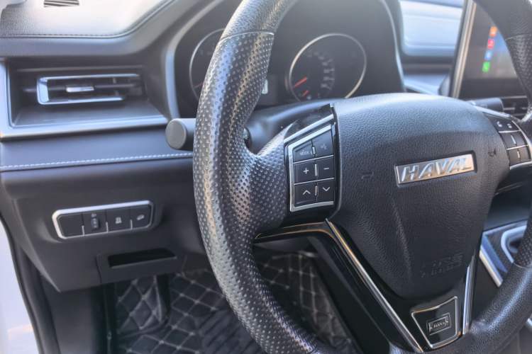 Used Haval M6 2021 PLUS 1.5T Manual Elite Smart Connectivity Model Interior 4