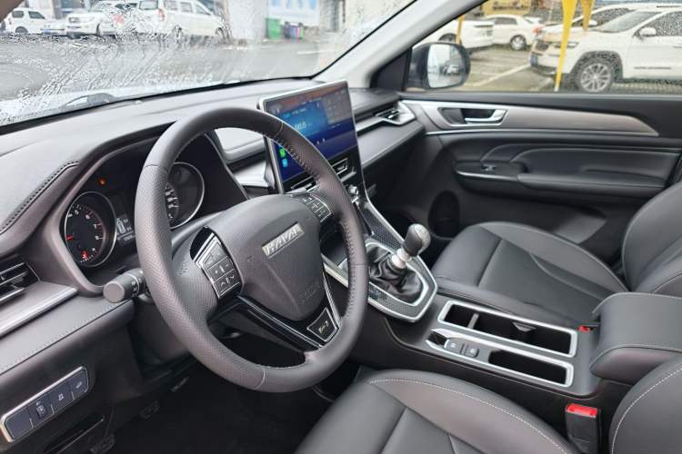 Used Haval M6 2021 PLUS 1.5T Manual Elite Smart Connectivity Model Interior 4