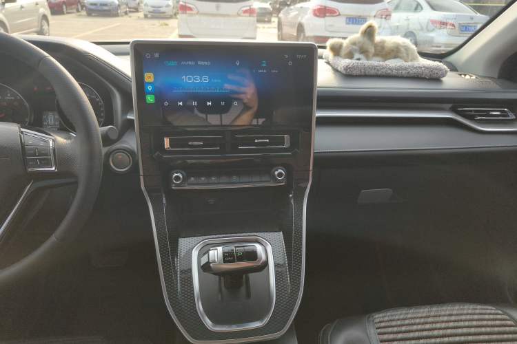 Used Haval M6 2021 PLUS 1.5T DCT Luxury Smart Connectivity Model Interior 4