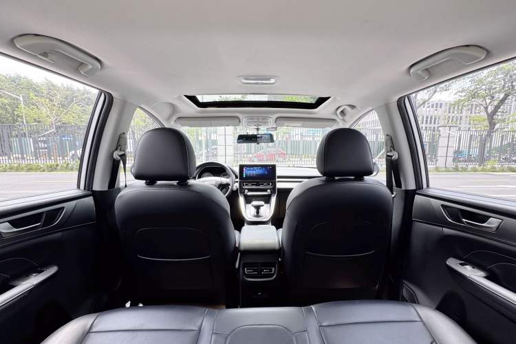 Used Haval M6 2021 PLUS 1.5T DCT Luxury Smart Connectivity Model Interior 5