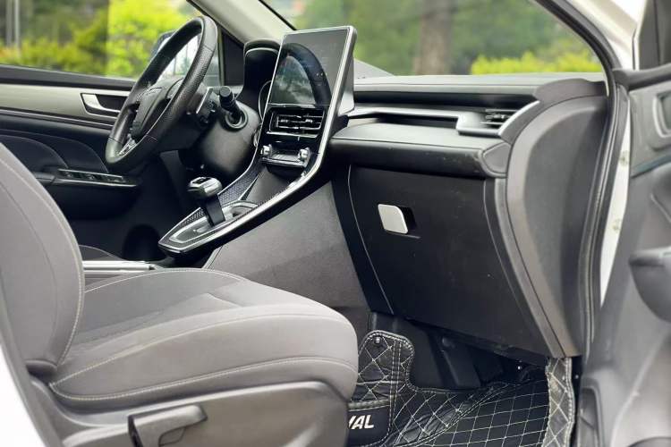 Used Haval M6 2021 PLUS 1.5T DCT Elite Smart Connectivity Model Interior 5