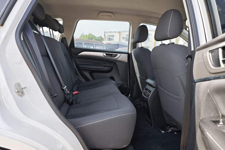 Used Haval M6 2021 PLUS 1.5T DCT Elite Smart Connectivity Model Interior 5