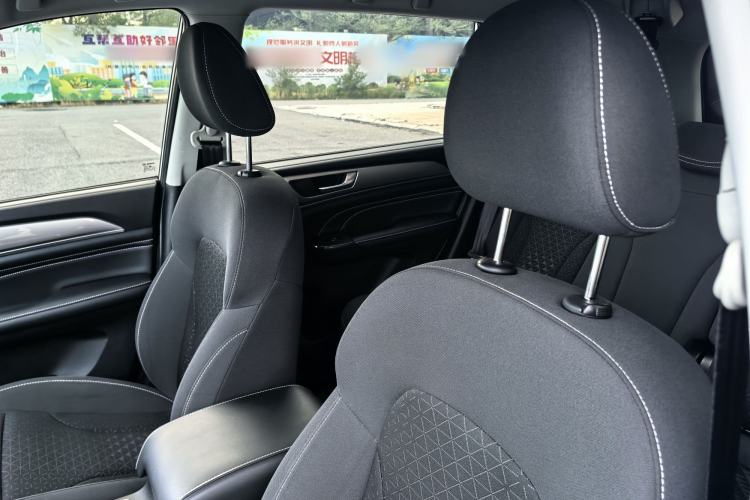 Used Haval M6 2021 PLUS 1.5T DCT Elite Smart Connectivity Model Interior 5