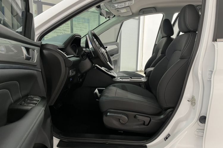 Used Haval M6 2021 PLUS 1.5T DCT Elite Smart Connectivity Model Interior 5