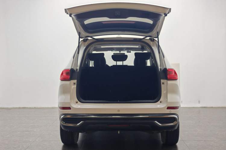 Used Haval M6 2021 PLUS 1.5T DCT Luxury Smart Connectivity Model Interior 6
