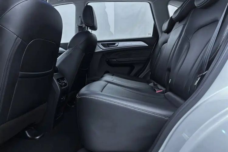 Used Haval M6 2021 PLUS 1.5T DCT Luxury Smart Connectivity Model Interior 6