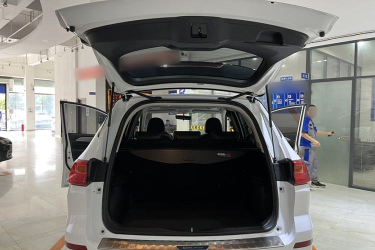 Used Haval M6 2021 PLUS 1.5T DCT Luxury Smart Connectivity Model Interior 7