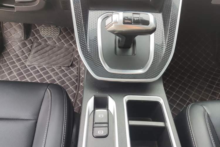 Used Haval M6 2021 PLUS 1.5T DCT Luxury Smart Connectivity Model Interior 7