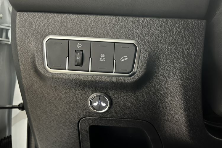 Used Haval M6 2021 PLUS 1.5T DCT Luxury Smart Connectivity Model Interior 8