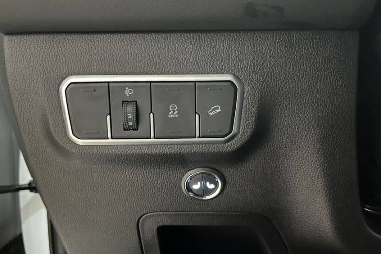 Used Haval M6 2021 PLUS 1.5T DCT Elite Smart Connectivity Model Interior 8
