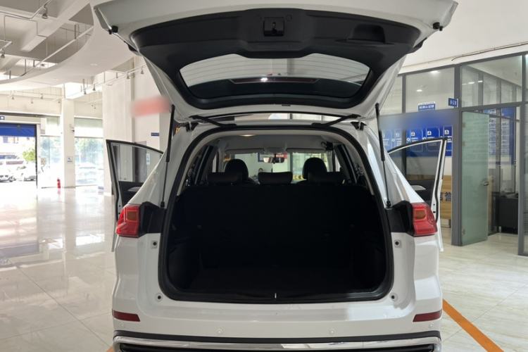 Used Haval M6 2021 PLUS 1.5T DCT Elite Smart Connectivity Model Interior 8