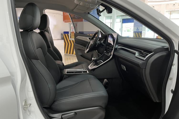 Used Haval M6 2021 PLUS 1.5T DCT Elite Smart Connectivity Model Interior 9