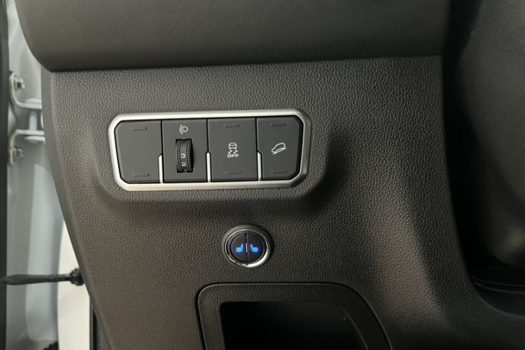 Used Haval M6 2021 PLUS 1.5T DCT Elite Smart Connectivity Model Interior 9
