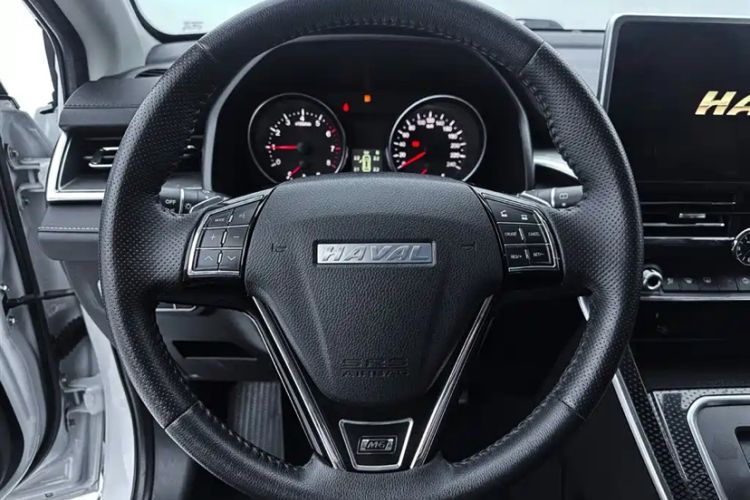 Used Haval M6 2021 PLUS 1.5T DCT Luxury Smart Connectivity Model Interior 9