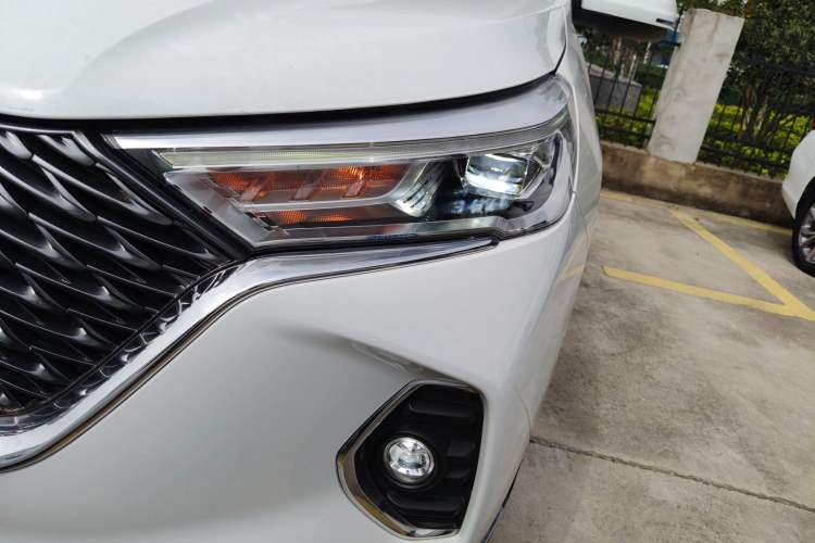 Used Haval M6 2021 PLUS 1.5T DCT Luxury Smart Connectivity Model Left Front Headlight
