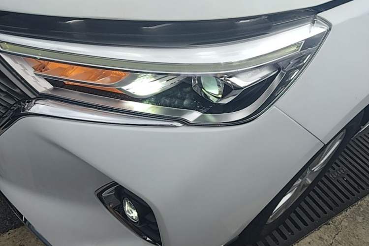 Used Haval M6 2021 PLUS 1.5T DCT Luxury Smart Connectivity Model Left Front Headlight