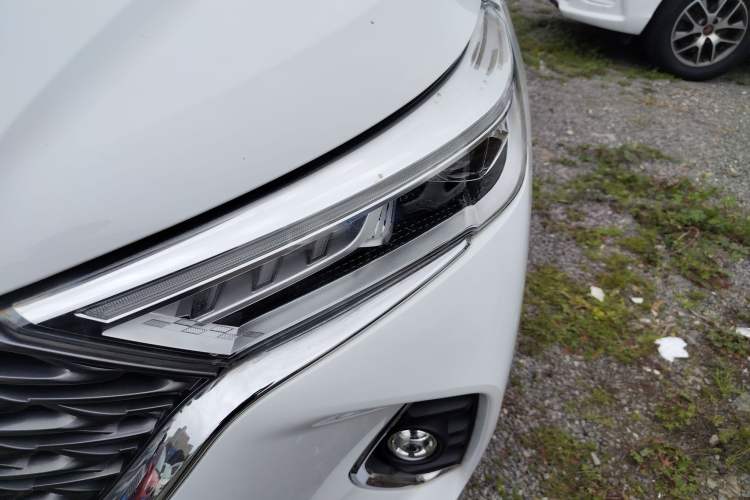Used Haval M6 2021 PLUS 1.5T Manual Luxury Smart Connectivity Model Left Front Headlight