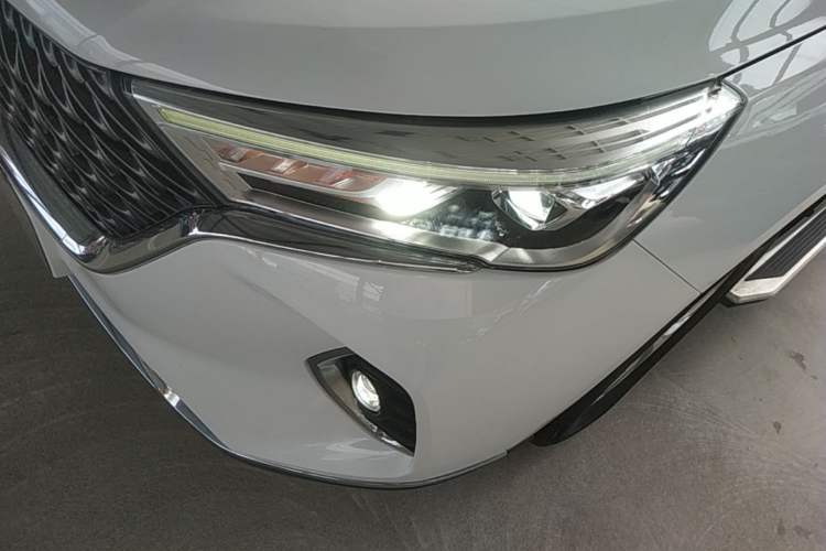 Used Haval M6 2021 PLUS 1.5T DCT Luxury Smart Connectivity Model Left Front Headlight