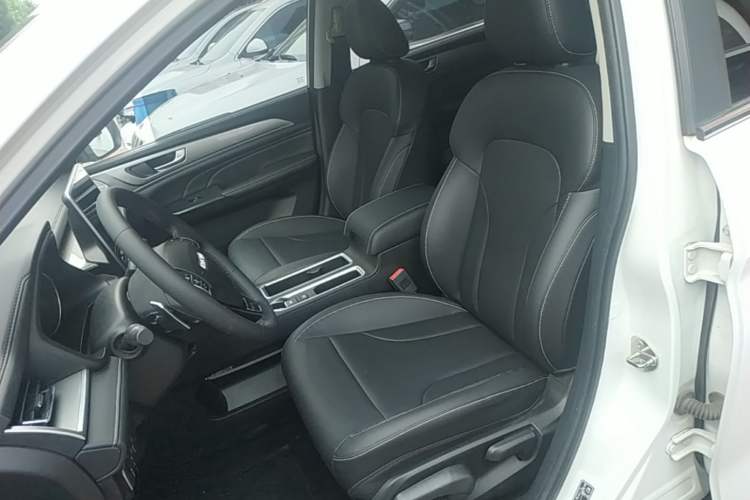 Used Haval M6 2021 PLUS 1.5T DCT Luxury Smart Connectivity Model Left Front Seat