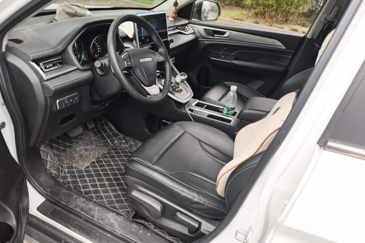Used Haval M6 2021 PLUS 1.5T DCT Luxury Smart Connectivity Model Left Front Seat