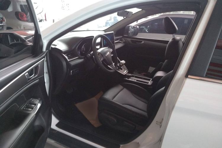 Used Haval M6 2021 PLUS 1.5T DCT Luxury Smart Connectivity Model Left Front Seat