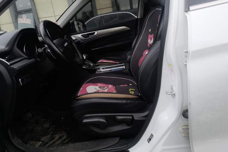 Used Haval M6 2021 PLUS 1.5T DCT Comfort Edition Left Front Seat
