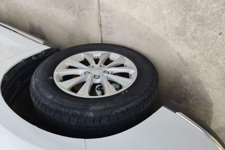 Used Haval M6 2021 PLUS 1.5T DCT Luxury Smart Connectivity Model Left Front Wheel Hub