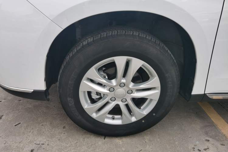 Used Haval M6 2021 PLUS 1.5T Manual Elite Smart Connectivity Model Left Front Wheel Hub