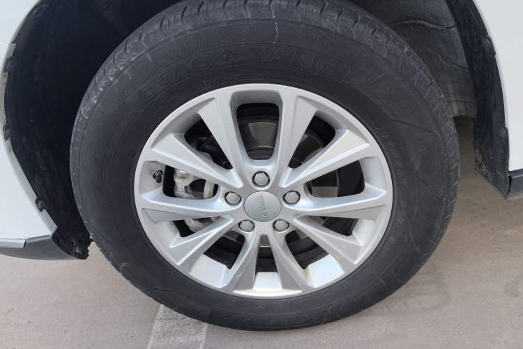 Used Haval M6 2021 PLUS 1.5T DCT Luxury Smart Connectivity Model Left Front Wheel Hub