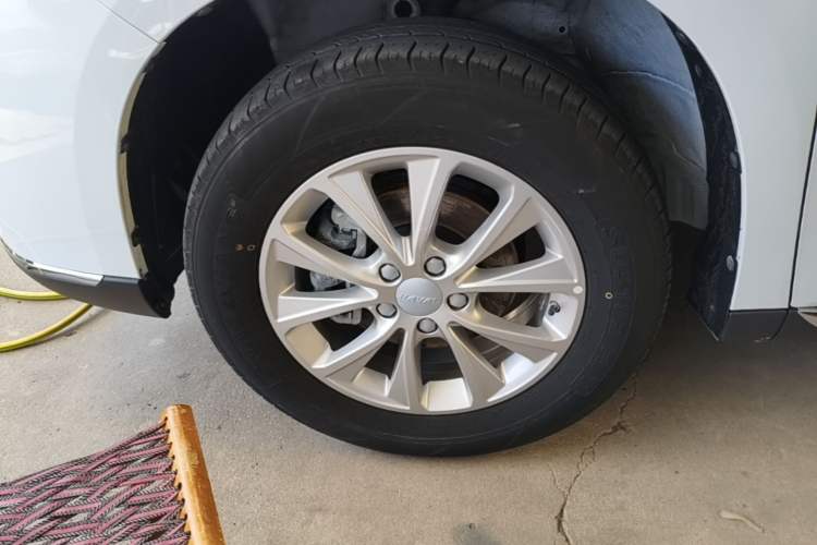Used Haval M6 2021 PLUS 1.5T DCT Luxury Smart Connectivity Model Left Front Wheel Hub