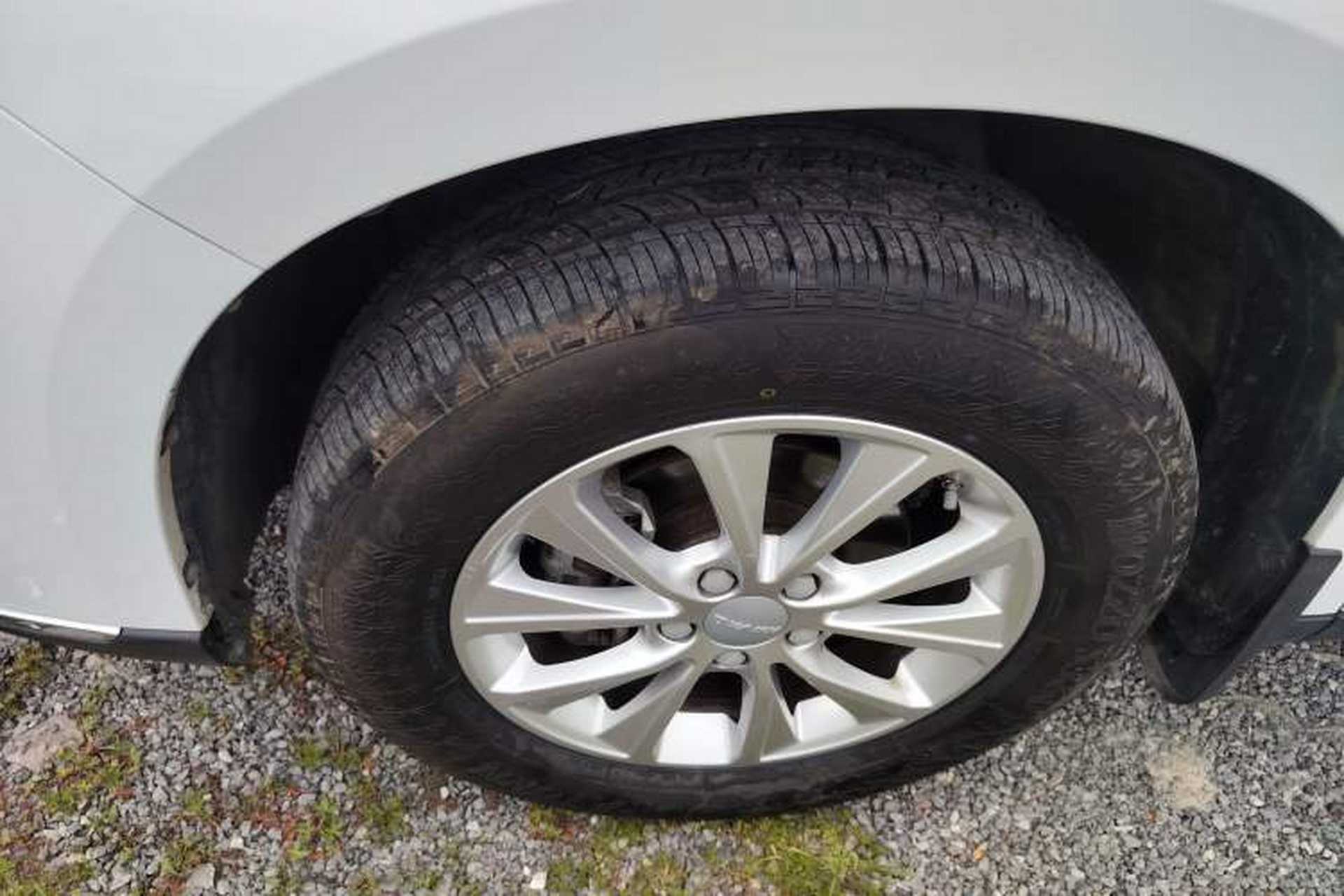 Used Haval M6 2021 PLUS 1.5T Manual Luxury Smart Connectivity Model Left Front Wheel Hub