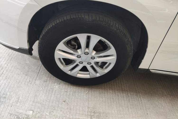 Used Haval M6 2021 PLUS 1.5T DCT Comfort Edition Left Front Wheel Hub
