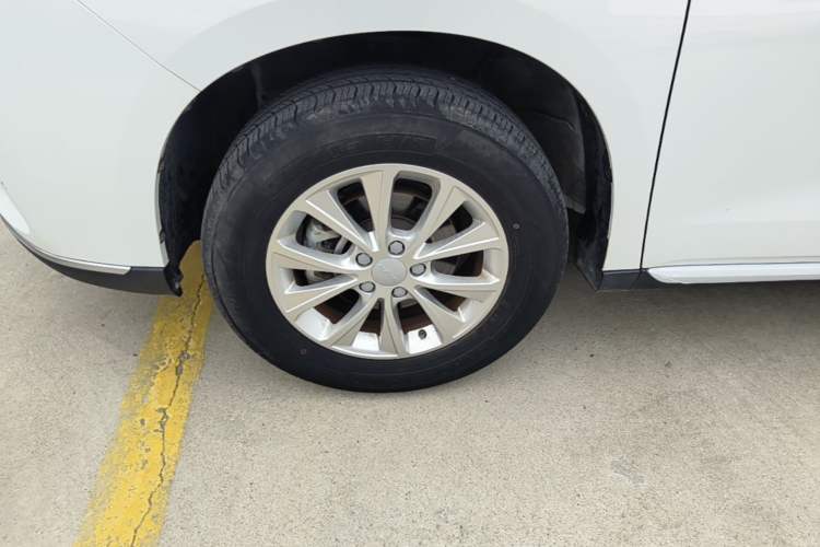 Used Haval M6 2021 PLUS 1.5T DCT Luxury Smart Connectivity Model Left Front Wheel Hub
