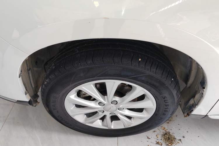 Used Haval M6 2021 PLUS 1.5T DCT Luxury Smart Connectivity Model Left Front Wheel Hub