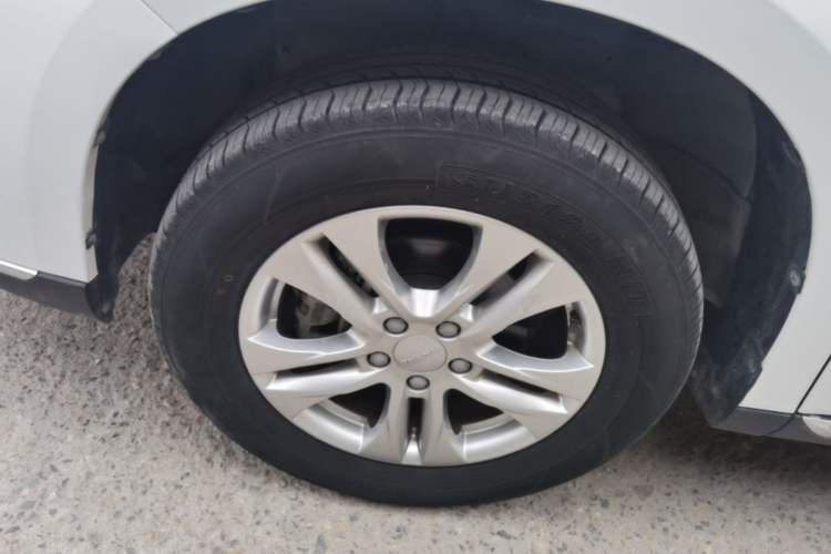 Used Haval M6 2021 PLUS 1.5T Manual Elite Smart Connectivity Model Left Front Wheel Hub